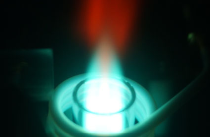 High frequency plasma emission spectrometer